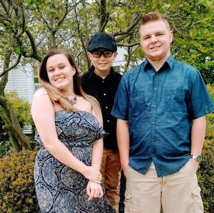 Meet your Posher, Dione